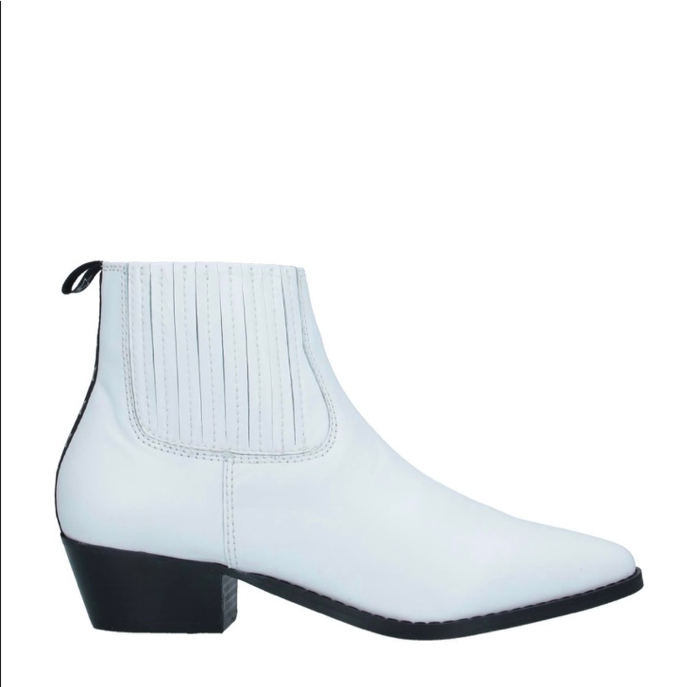 Steve Madden Westie Bootie